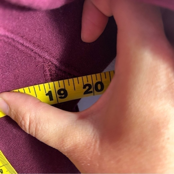 Yuengling Hooded Sweatshirt Small Maroon Red Beer Pottsville Pennsylvania - Picture 4 of 6